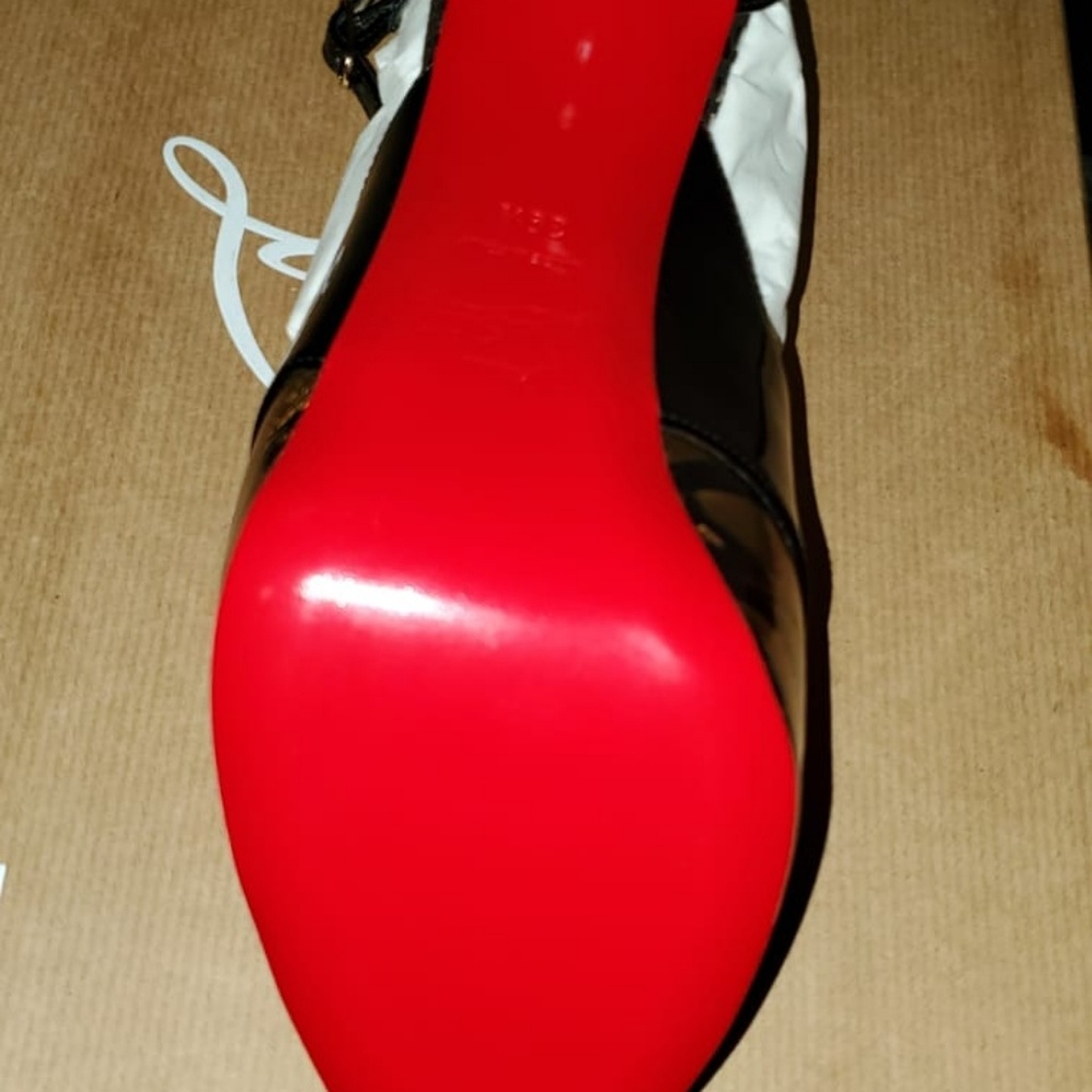Sandals - Picture 3 of 3